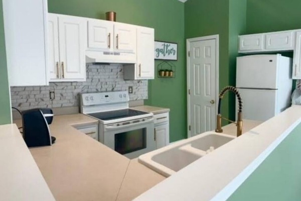 Frigorífic, microones, forn i placa de cuina