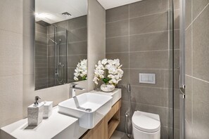Business Apartment, 2 Bedrooms | Bathroom