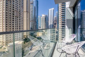 Apartamento Business, 2 habitaciones | Balcón