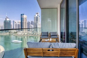 Apartamento Business, 2 habitaciones | Balcón