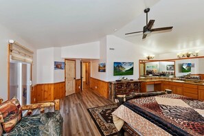 Unclassified image, 3 of 33, button - Located in the Castle Glen Estates! Recently Remodeled Master! Pet Friendly! Pool Table! Foosball! (Big Bear Lake)
