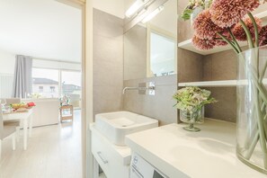 House | 2 bedrooms - Serenity Vista Penthouse (Lucca)