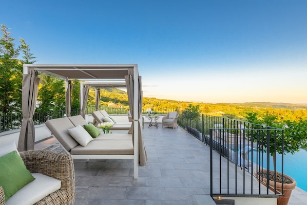 فيلا | 7 عدّة غرف نوم