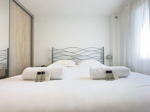 1 bedroom, iron/ironing board, free WiFi