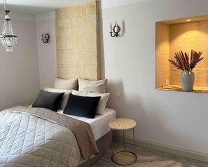 4 makuuhuonetta, silitysrauta/-lauta, vauvan matkasänky, ilmainen Wi-Fi