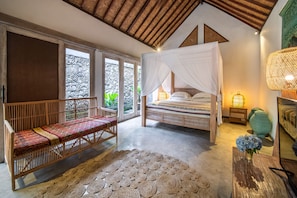 3 bedrooms, in-room safe, desk, free WiFi - Katak Villa by Villa Finder (Ubud)