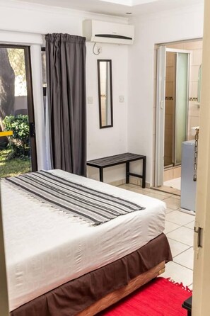 Family Double or Twin Room, 2 Bedrooms | Iron/ironing board, free WiFi