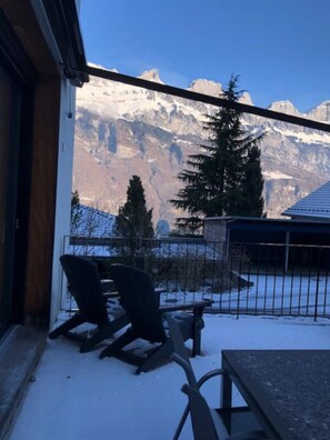 Property grounds - The Mountains are Calling Retreat (Quarten)