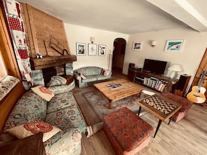 Smart TV, fireplace - Chalet/appartement rez de Chaussée - Méribel Village - 100m2 - 3 Chambres (Les Allues)