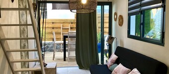 A Louer T2 Idéalement Situé Dans L'ouest de la Réunion, vue Mer, Jacuzzi Privé