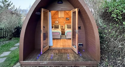 Beautiful Twin Glamping Pod in Salisbury