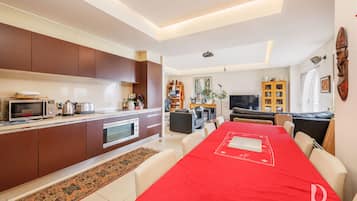 Apartment | Dining