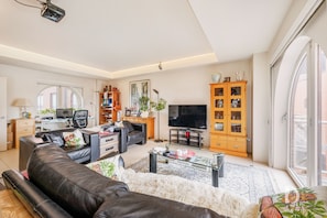 Apartment | Living area - Beautiful 1 Bed on the River (London)