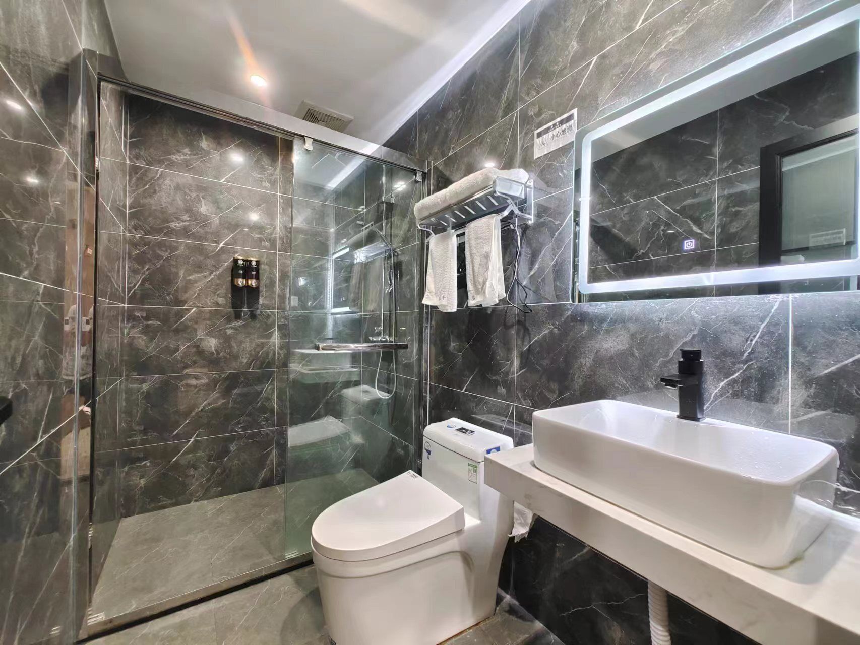 Phòng dành cho gia đình | Phòng tắm