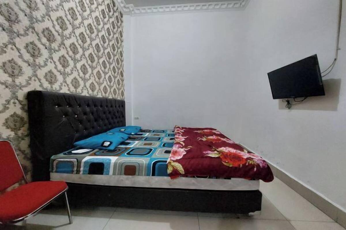 1 bedroom, desk, free WiFi, bed sheets
