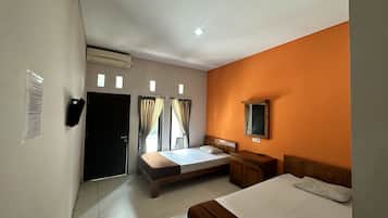 Kamar Double Standar | Pemandangan dari kamar