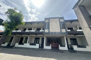 Front of property - Hotel Warta Sari (Denpasar)