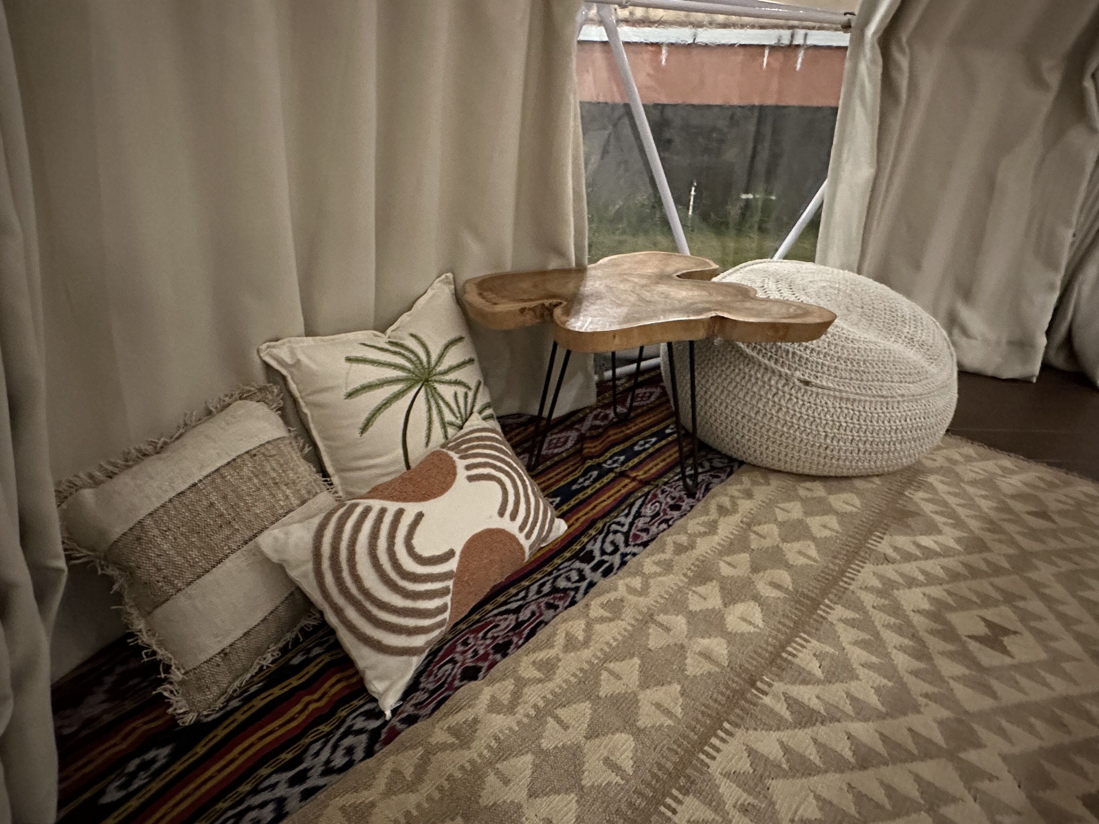 Quang cảnh từ phòng