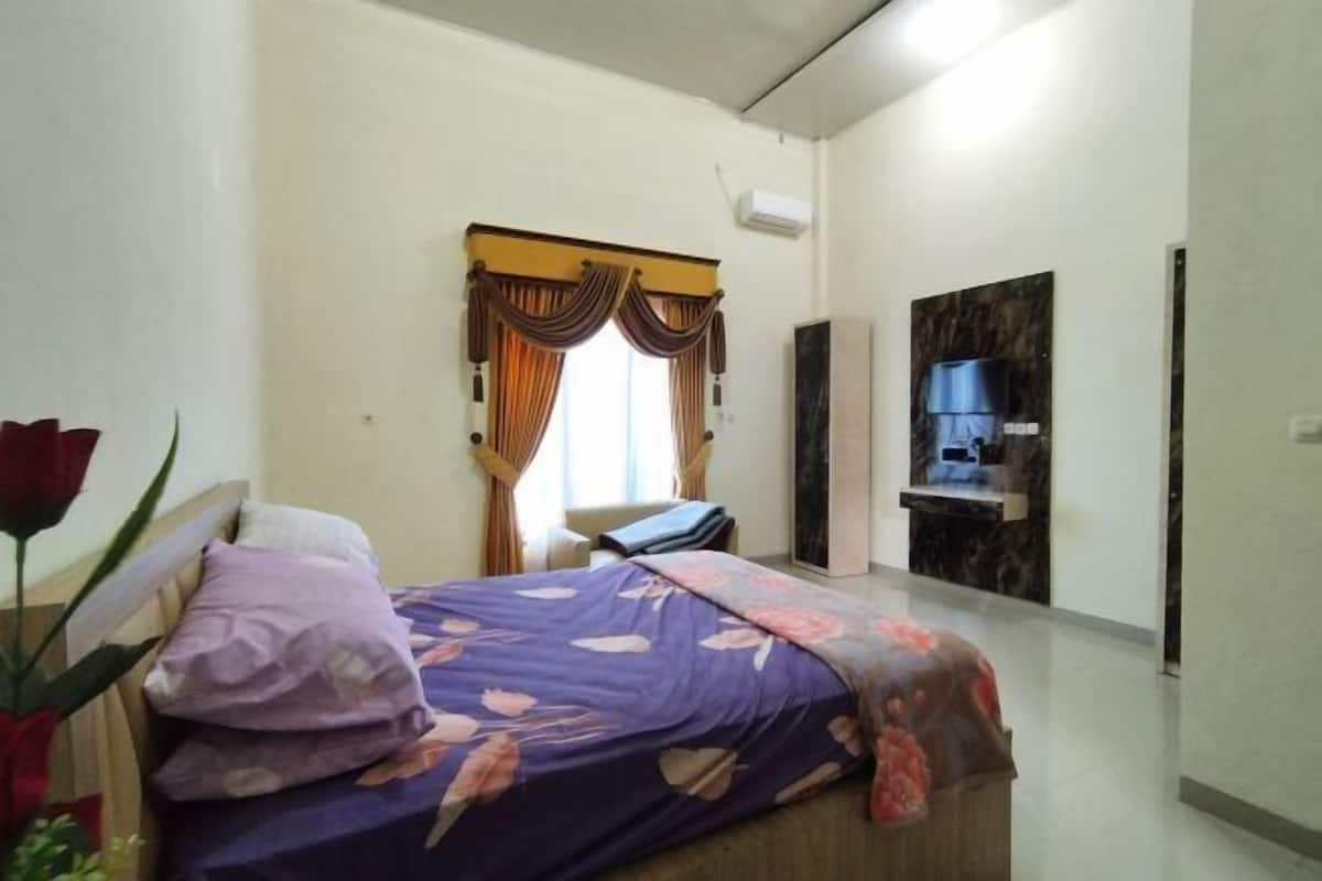 1 bedroom, in-room safe, desk, free WiFi