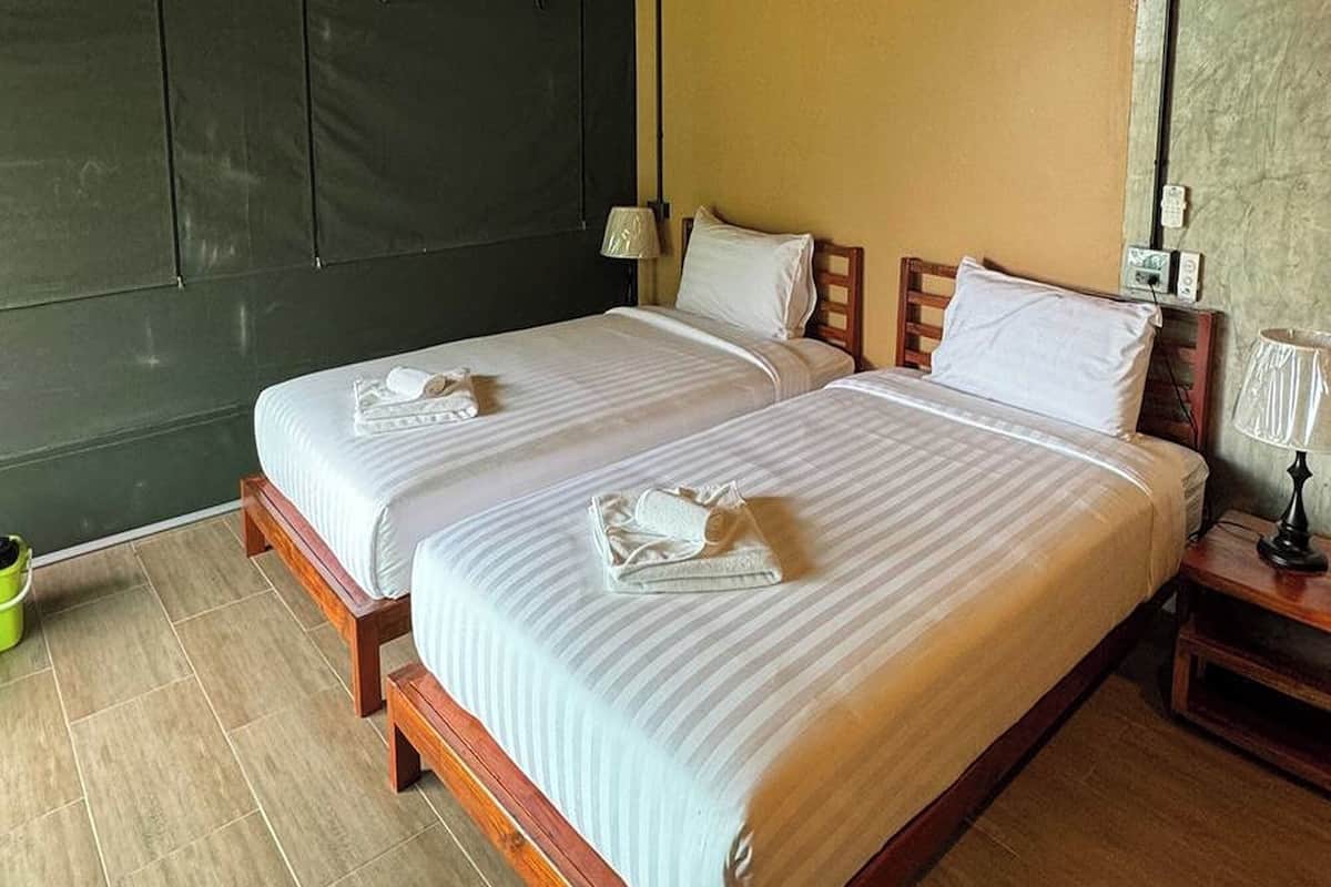 Villa estándar, 2 camas individuales | 1 habitación, escritorio, wifi gratis y ropa de cama