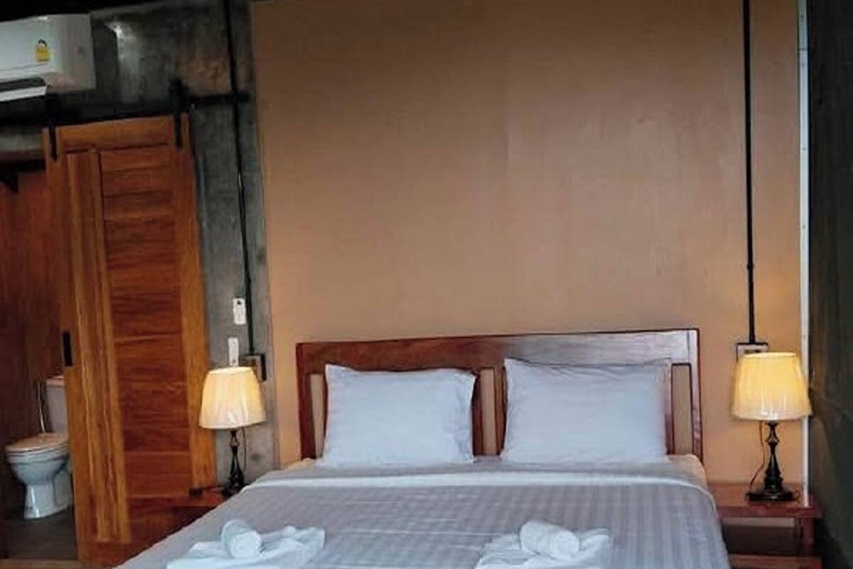 Standard King Villa | 1 bedroom, desk, WiFi (free), bed sheets