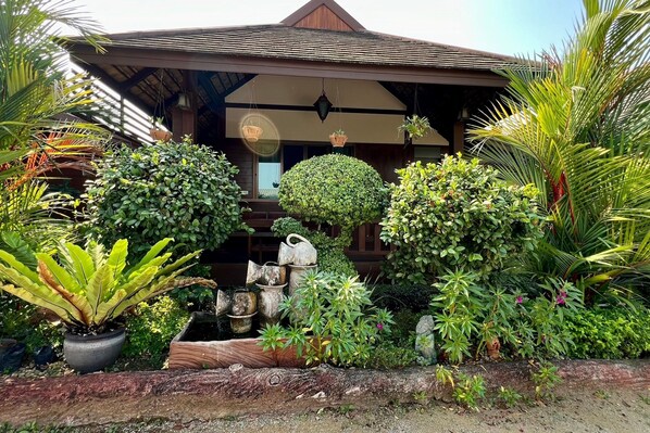 Front of property - Huen Pak Mon Chantra (Chiang Rai)