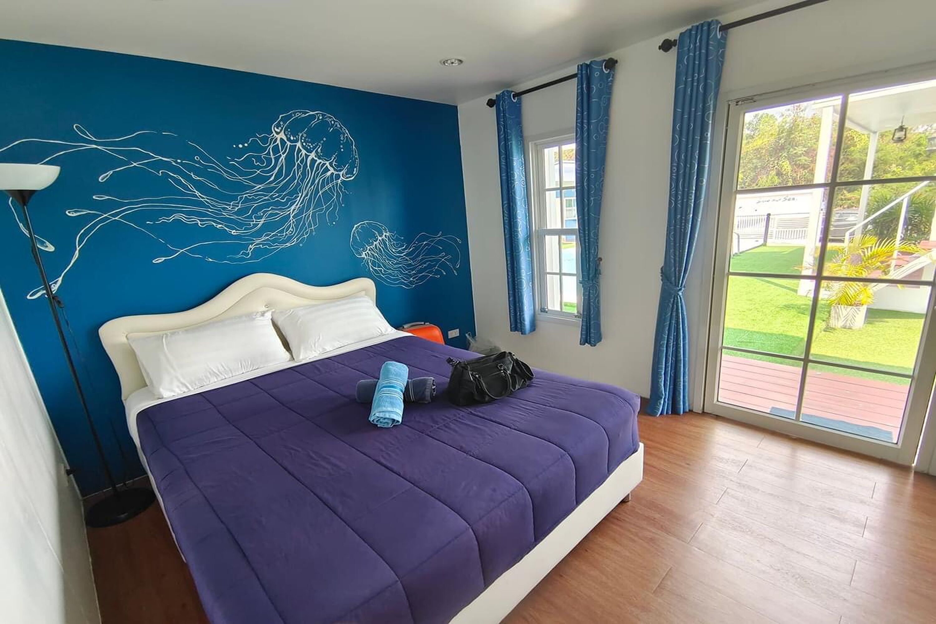 Quarto família | Escrivaninha, camas extras/dobráveis (sobretaxa), Wi-Fi de cortesia