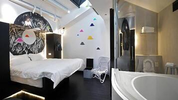 In-room safe, desk, iron/ironing board, free WiFi