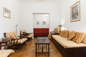 Interior - Koukaki Vintage Look 2BR Apt w Balcony (Athens)