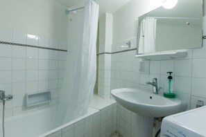 Apartment | Bathroom