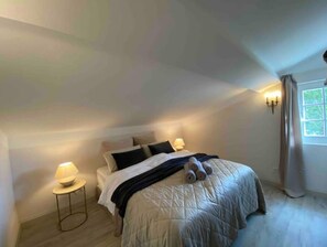 2 bedrooms, iron/ironing board, travel crib, free WiFi
