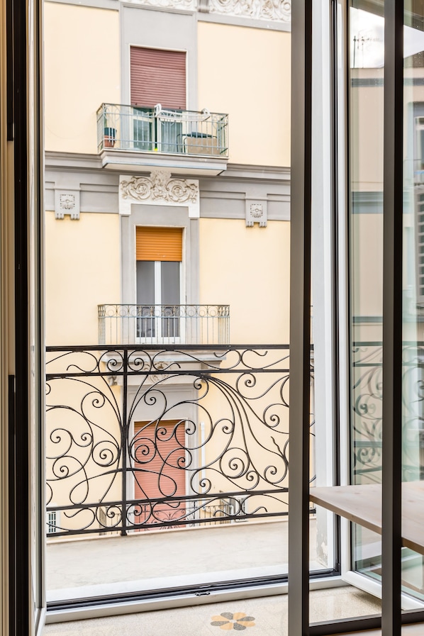 Basic Apartment | Balcony