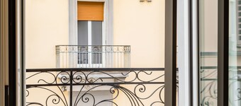 Napoli Central Station Apts & Suites