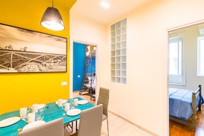 Family Apartment | In-room dining