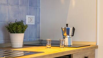 City Apartment | Private kitchenette | Coffee/tea maker