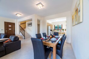 In-room dining - Villa Greco Mare #21 (Paralimni)