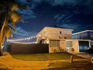 Exterior - Casa Dos Techos! Amazing 2/1 Villa retreat Apt C.

 (Bayamón)