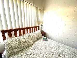 2 chambres, fer et planche Ă repasser, draps fournis
