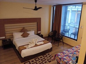 Soundproofing, free WiFi