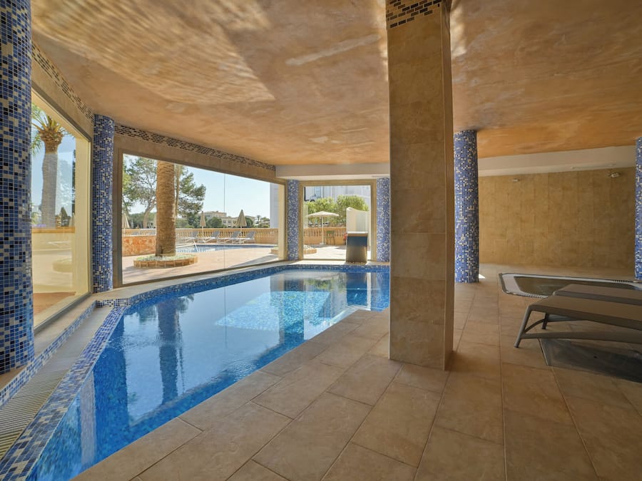 Bastu, bubbelpool och massage