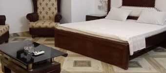 Dera Inn Guest House