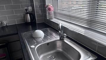 Apartment | Private kitchen | Fridge, microwave, oven, stovetop