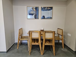 Presidential Apartment | In-room dining