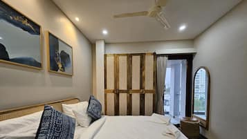 Presidential Apartment | 1 bedroom, desk, soundproofing, bed sheets