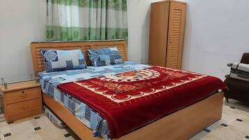 Deluxe-Doppelzimmer | Schallisolierte Zimmer, Bügeleisen/Bügelbrett, kostenloses WLAN