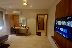 Desk - Kumaon Inn (Haldwani)