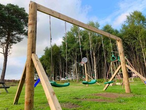 Children’s area - Lovely Semi-rural Caravan & Hot Tub - Sleeps Fam 6 (Lanark)