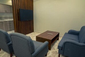 Studiosuite – grand | Oppholdsområde | Smart-TV, Netflix, strømmetjenester og printere