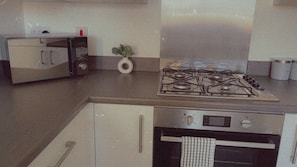 House | Private kitchen - Impeccable 3-bed House in Northampton (Northampton)