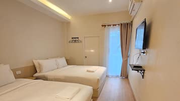 Basic Triple Room | Free WiFi, bed sheets